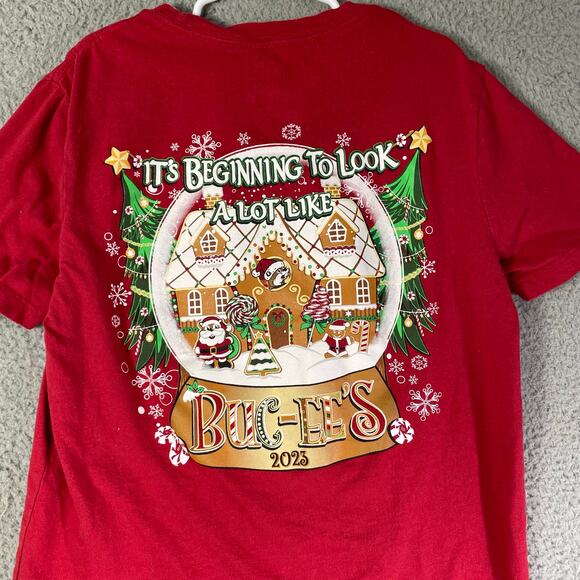 Buc-ee’s Bucees 2023 Christmas Shirt Youth L Red Gingerbread Holiday Graphic Tee - Picture 6 of 11